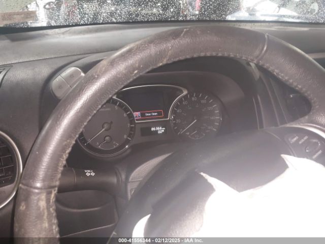 5N1AR2MM6FC611205 Nissan Pathfinder Sv