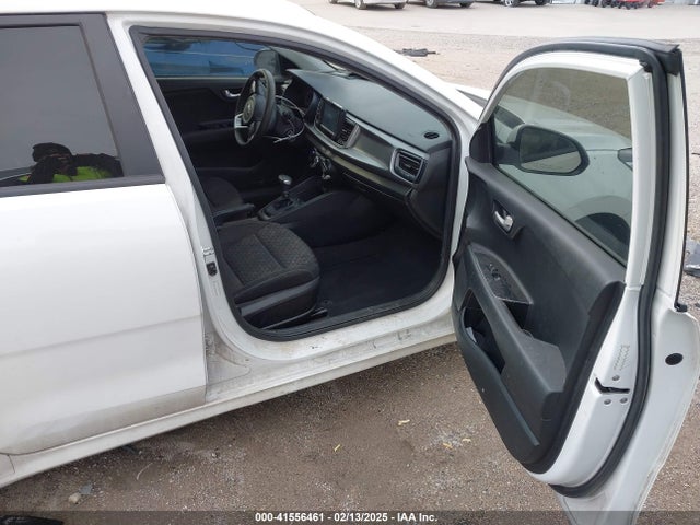 3KPA24ABXKE215756 KIA RIO S