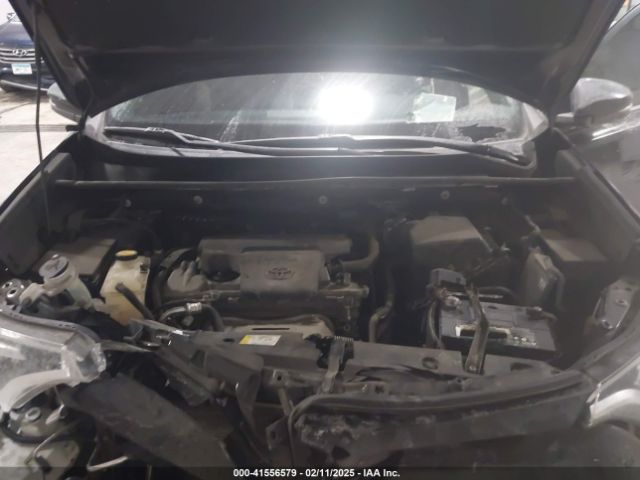 2T3JFREV9HW577192 Toyota RAV4 SE