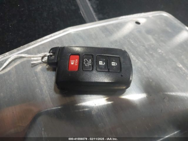 2T3JFREV9HW577192 Toyota RAV4 SE