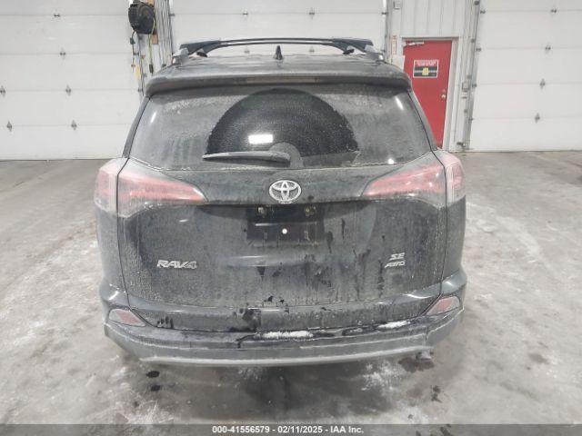 2T3JFREV9HW577192 Toyota RAV4 SE