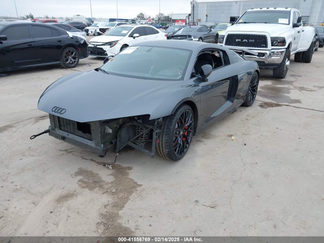 Audi 2018 2018 WUABAAFX7J7902446 Image 2