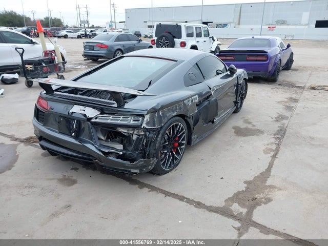 Audi 2018 2018 WUABAAFX7J7902446 Image 4