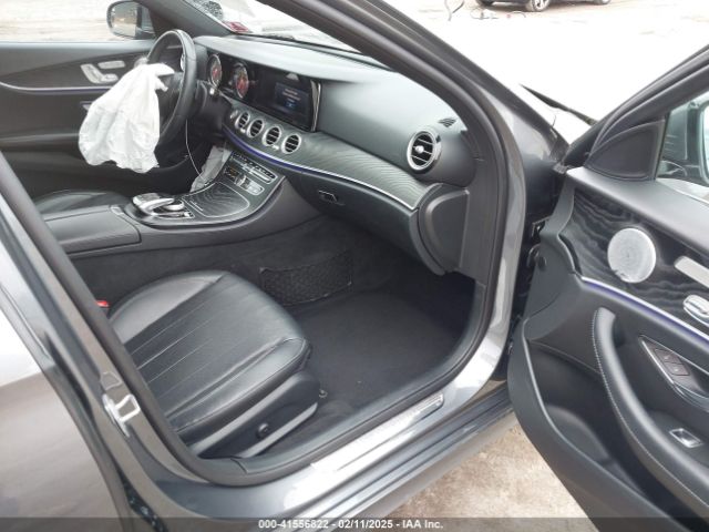 2018 MERCEDES-BENZ E 300 WDDZF4JB2JA342094 Photo 4