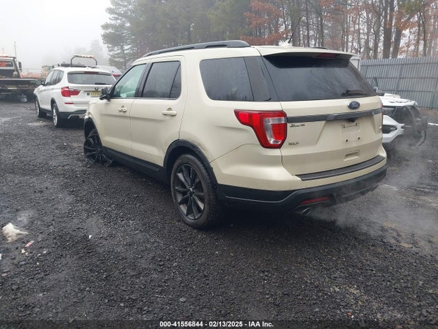 Ford EXPLORER XLT 2018 1FM5K8D88JGA17115 Image 3