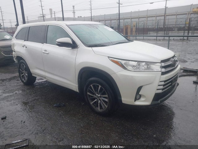 Toyota Highlander Xle 2018 5TDJZRFH4JS910194 Image 1