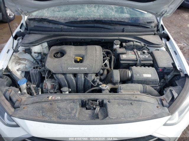 5NPD84LF7HH040026 Hyundai ELANTRA SE