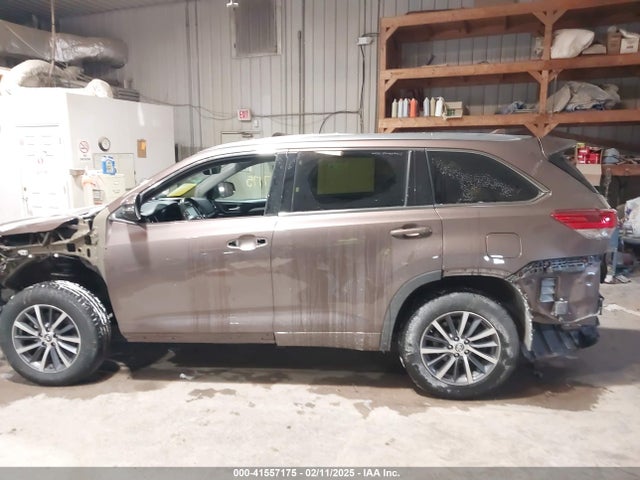 Toyota Highlander Xle 2017 5TDJZRFH7HS478100 Image 14