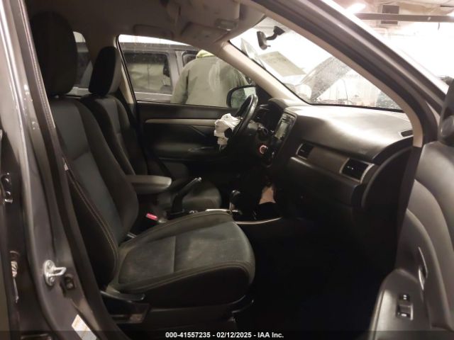 2017 MITSUBISHI OUTLANDER JA4AZ2A37HZ071034 Photo 4
