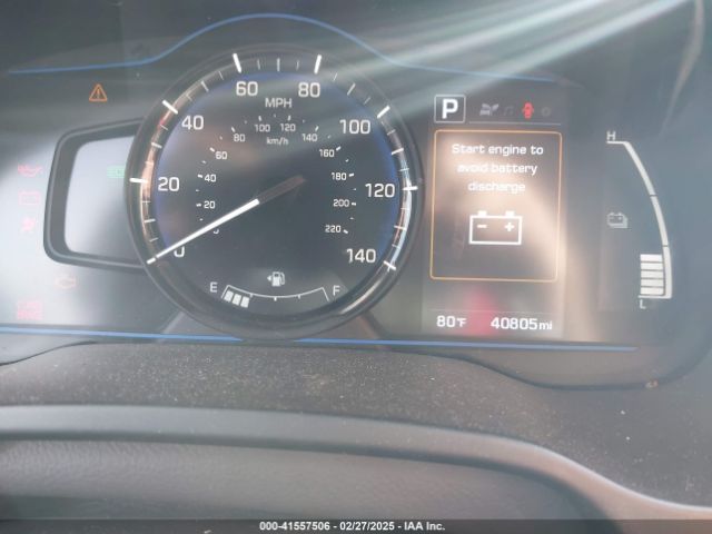 KMHC65LC9JU097686 Hyundai Ioniq Hybrid Blue