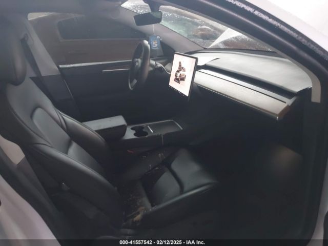 2023 TESLA MODEL Y 7SAYGDEE7PF596216 Photo 4