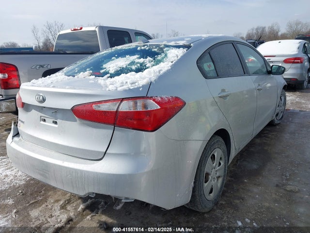 KNAFX4A61G5558479 KIA FORTE LX