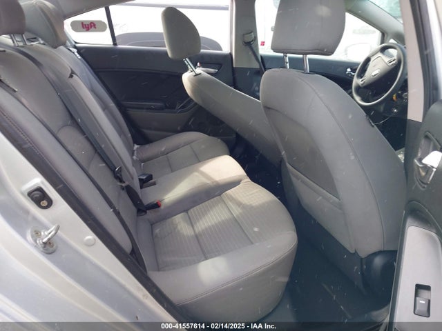 KNAFX4A61G5558479 KIA FORTE LX