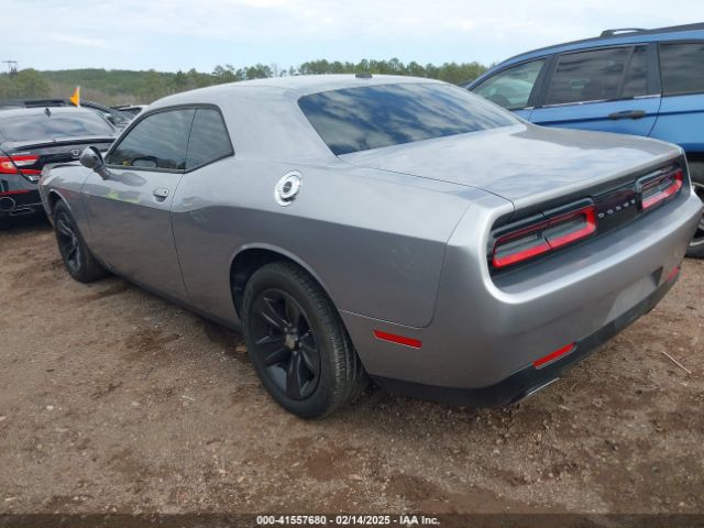 2C3CDZAG2FH913515 Dodge Challenger Sxt