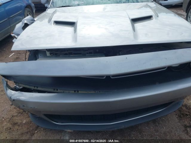 2C3CDZAG2FH913515 Dodge Challenger Sxt