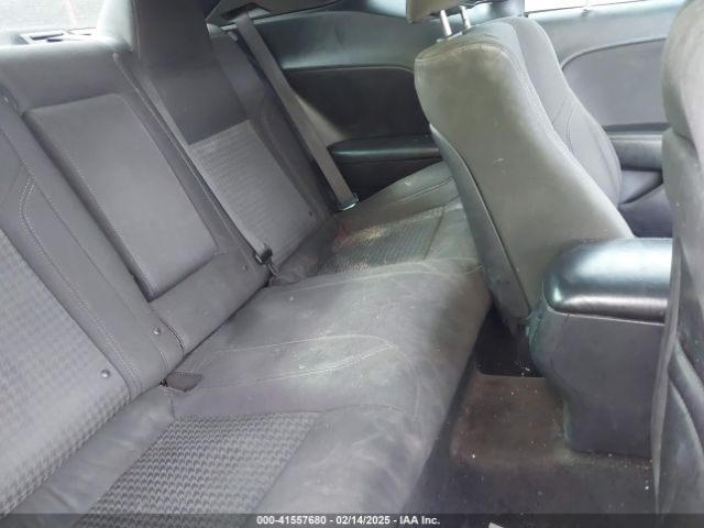 2C3CDZAG2FH913515 Dodge Challenger Sxt