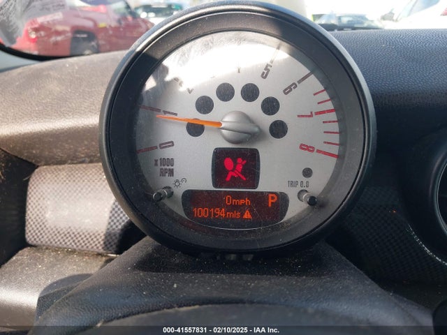 2011 MINI COOPER S WMWSV3C55BTY11360 Photo 6