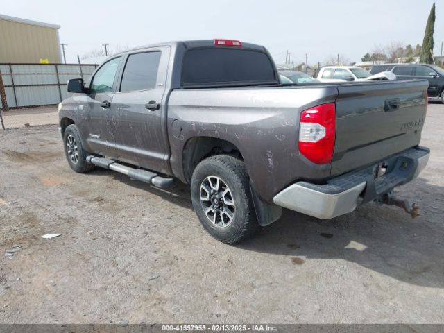 5TFDY5F17FX450557 Toyota Tundra Sr5 5.7l V8