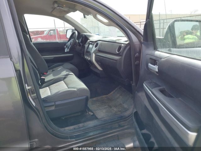 5TFDY5F17FX450557 Toyota Tundra Sr5 5.7l V8