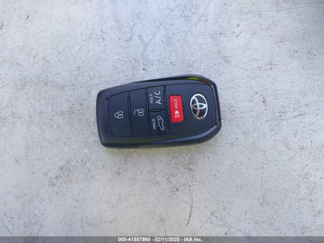Toyota BZ4X XLE 2024 JTMABACA6RA084552 Image 11