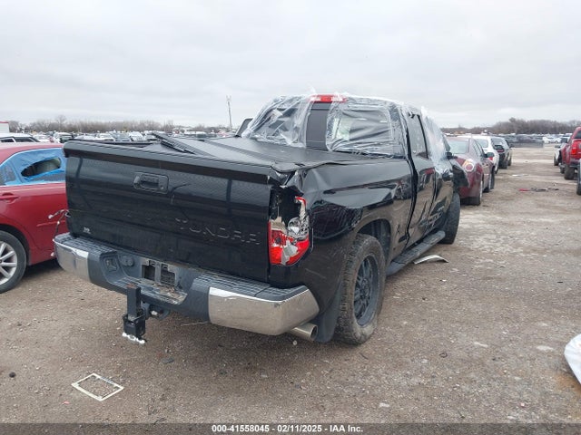5TFRY5F13EX158439 Toyota Tundra Sr5 5.7l V8