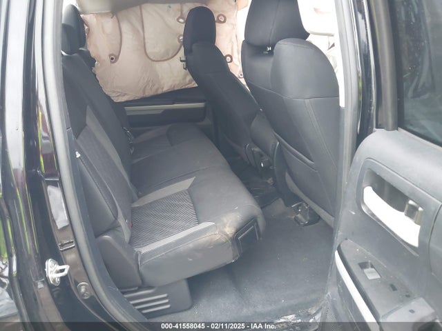 5TFRY5F13EX158439 Toyota Tundra Sr5 5.7l V8