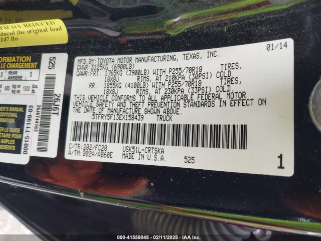 5TFRY5F13EX158439 Toyota Tundra Sr5 5.7l V8