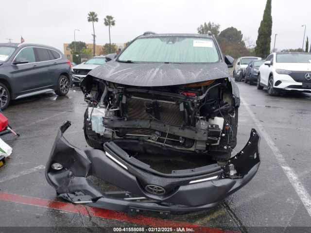 JTMWFREV9HJ136943 Toyota Rav4 Xle