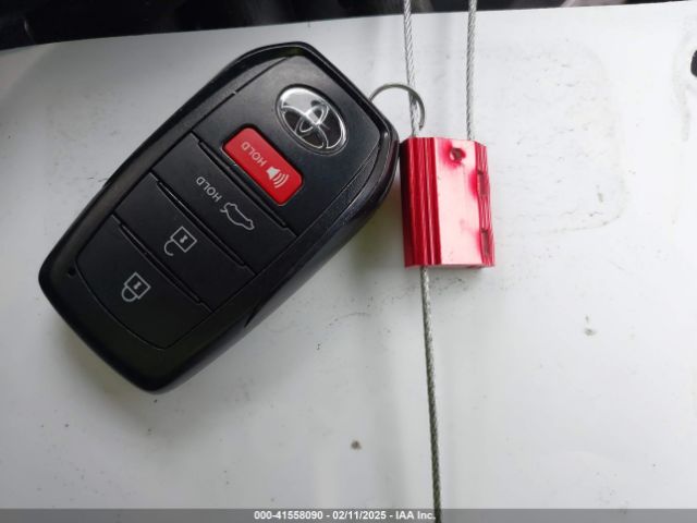 4T1DBADK8SU009193 Toyota CAMRY SE
