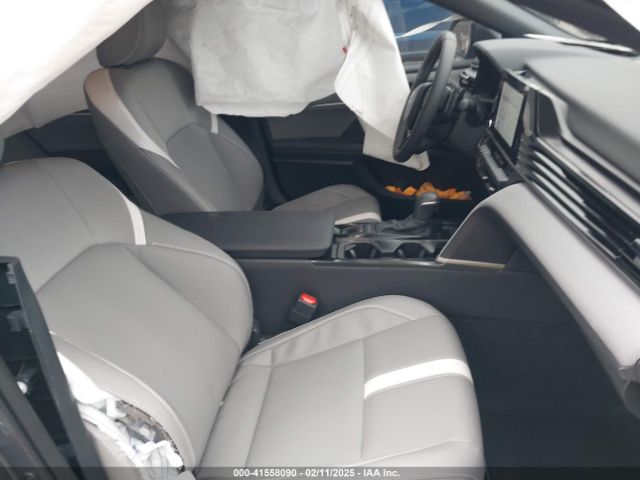 4T1DBADK8SU009193 Toyota CAMRY SE
