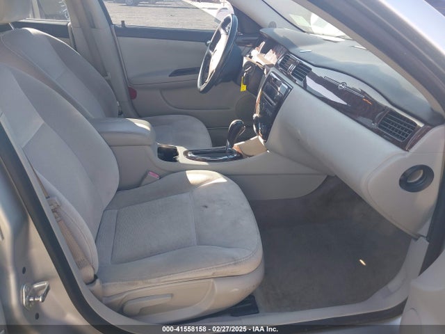 2G1WB5E39E1105385 Chevrolet Impala Limited Lt