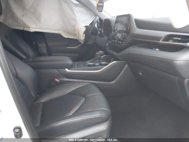 5TDGZRBH5NS590471 Toyota Highlander Xle