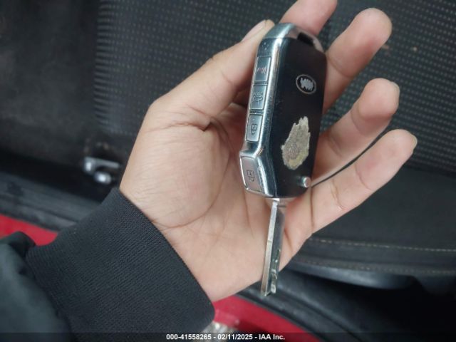 3KPF24AD7ME330860 KIA Forte Lxs