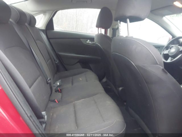 3KPF24AD7ME330860 KIA Forte Lxs