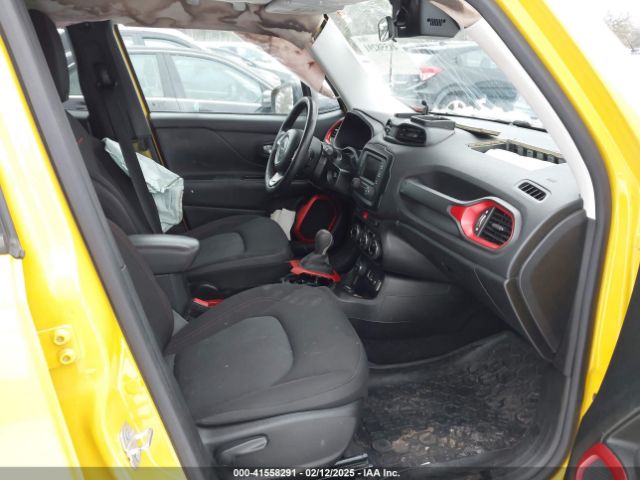 ZACCJBCT9FPB95949 Jeep Renegade Trailhawk