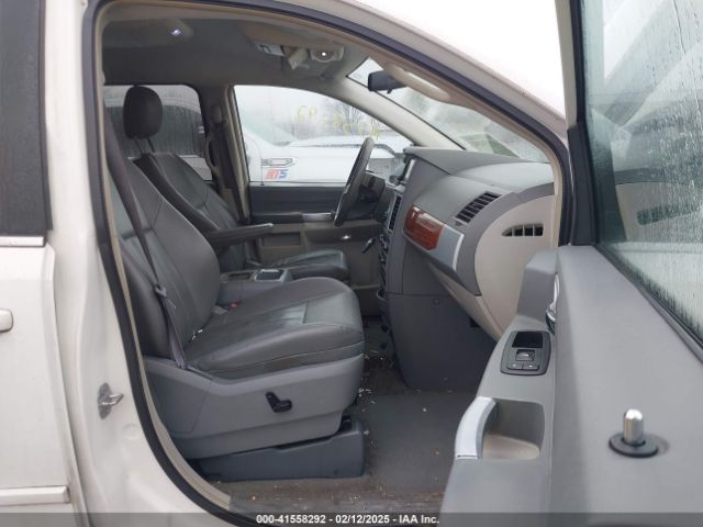 2008 CHRYSLER TOWN & COUNTRY 2A8HR54P88R711601 Photo 4