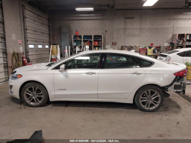 3FA6P0RU8KR277421 Ford Fusion Hybrid Titanium