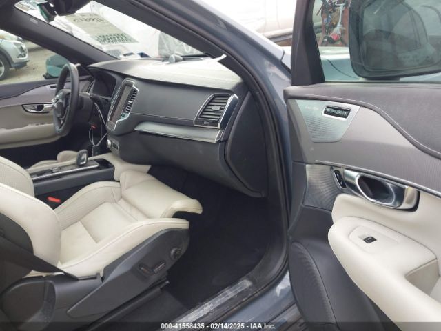 YV4BR0CM8N1816644 Volvo Xc90 Recharge Plug-in Hybrid T8 R-design 7 Passenger