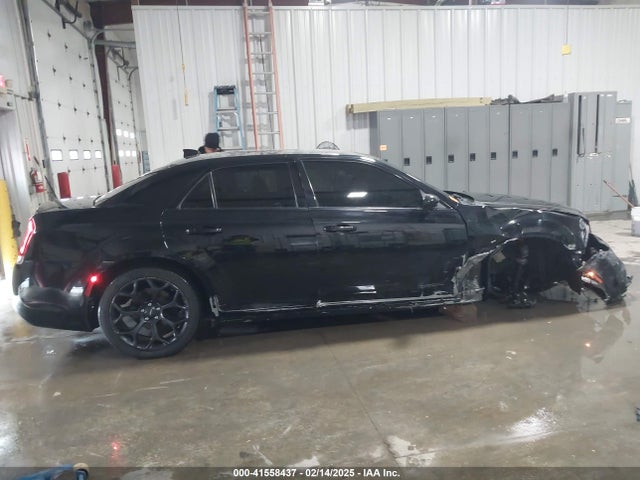 Chrysler 300 300s 2019 2C3CCABG6KH617913 Image 14