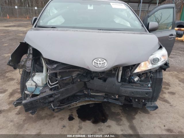 5TDYK3DC7GS729154 Toyota Sienna Xle/limited
