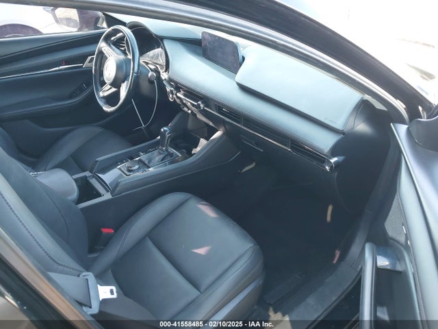 3MZBPADL4KM109136 Mazda Mazda3 Preferred Package