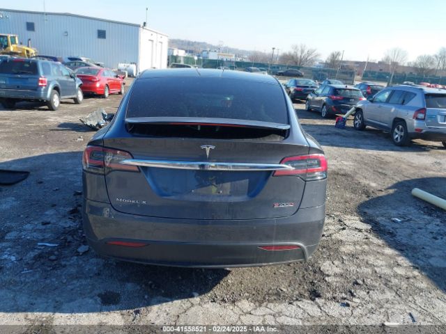 5YJXCBE42JF138638 Tesla MODEL X