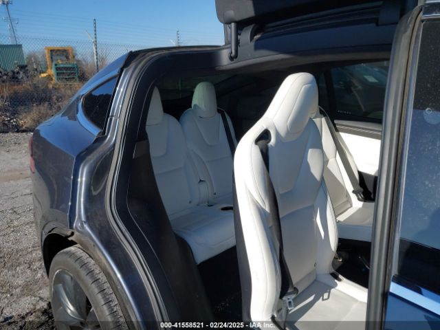 5YJXCBE42JF138638 Tesla MODEL X