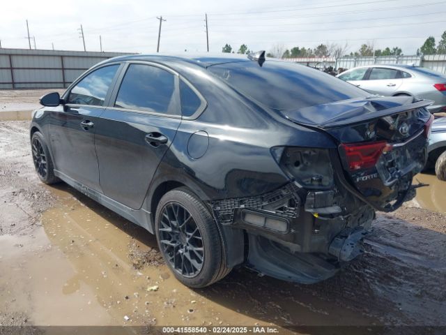 3KPF34AD4ME327217 KIA Forte Gt-line