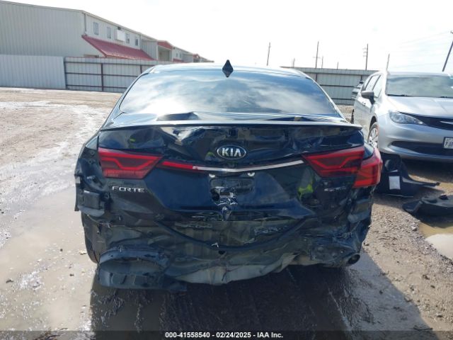 3KPF34AD4ME327217 KIA Forte Gt-line