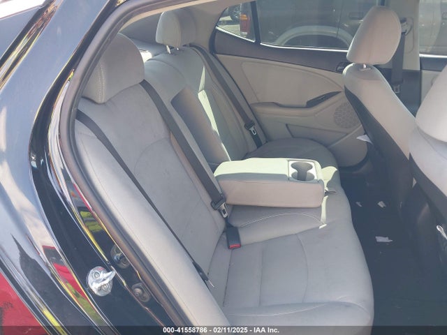 KIA Optima Lx 2015 5XXGM4A70FG371687 Image 8