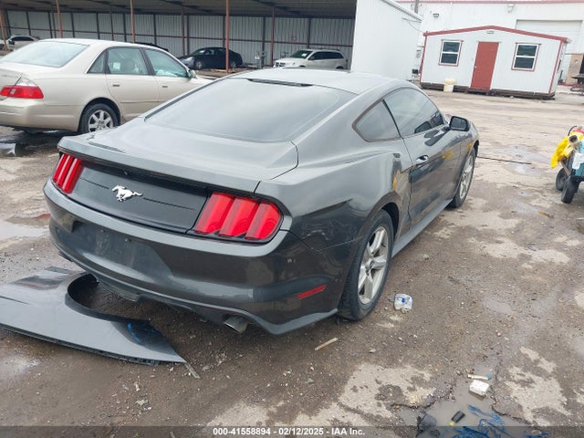 Ford Mustang Ecoboost 2018 1FA6P8THXJ5125619 Image 4