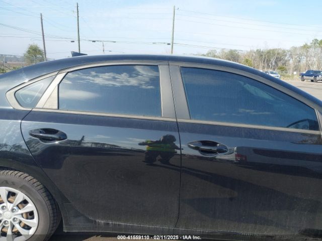 3KPF24AD7ME289128 KIA FORTE FE