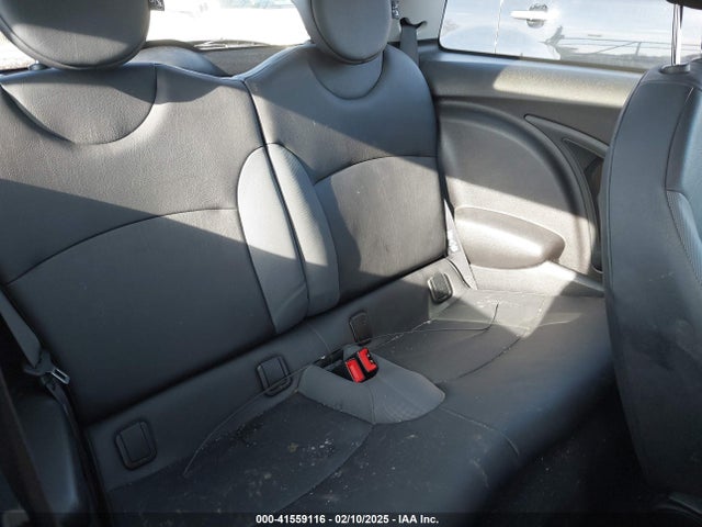 2010 MINI COOPER HARDTOP WMWMF3C53ATZ62685 Photo 7