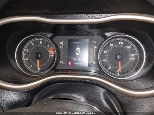 1C4PJLCB0GW338970 Jeep Cherokee Latitude
